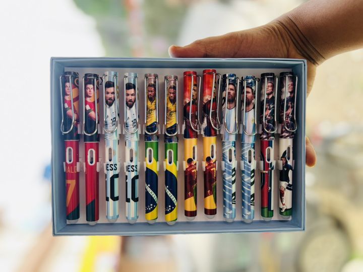 12%20pcs%20Football%20Player%20printed%20Erasable%20Bullet%20pen%20set%20(%204%20pcs%20Ronado,%204%20pcs%20Messi%20,%202%20pcs%20Neymar%20&%202%20pcs%20Mbappe)%20)%20-%20Image%203