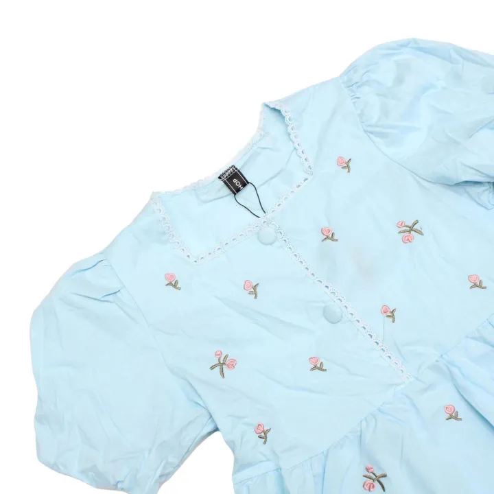 Blue%20Flower%20Printed%20Crop%20T-shirt%20For%20Women%20-%20Image%202