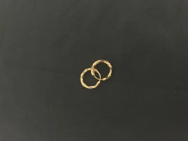 Golden%20Beruwa%20Small%20Hoop%20Earrings%20For%20Kids%20Girls%20-%20Comes%20With%20Gold%20Storage%20Box%20-%20Image%203