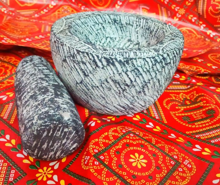 Hand%20Crafted%20Traditional%20Stone%20Mortar%20and%20Pestle%20%20Khalbatta%20%20Big%20Size%20%20Locally%20Made%20%20Black%20Stone%20Material%20%20100%25%20Stone%20-%20Image%203