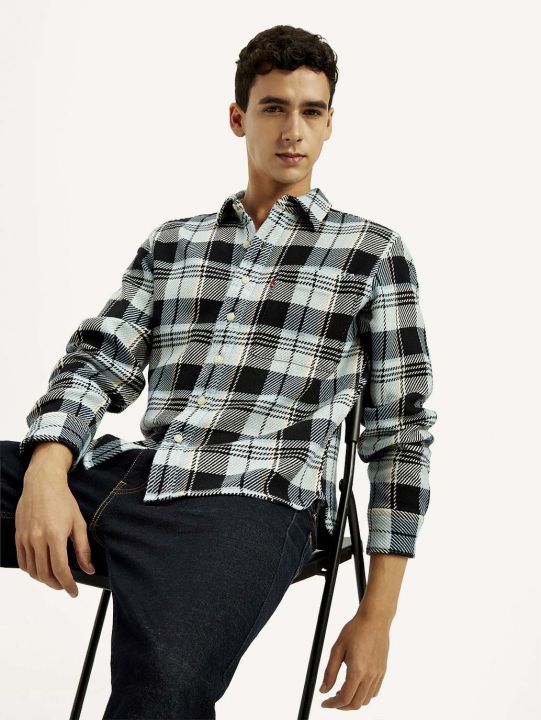 Levi's%20Checkered%20Relaxed%20Fit%20Plaid%20Shirt%20for%20Men%20(0002Z-0004)%20by%20Brandhouse%20Fashion%20-%20Image%202