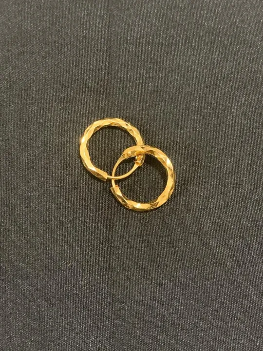 Golden%20Beruwa%20Small%20Hoop%20Earrings%20For%20Kids%20Girls%20-%20Comes%20With%20Gold%20Storage%20Box%20-%20Image%206