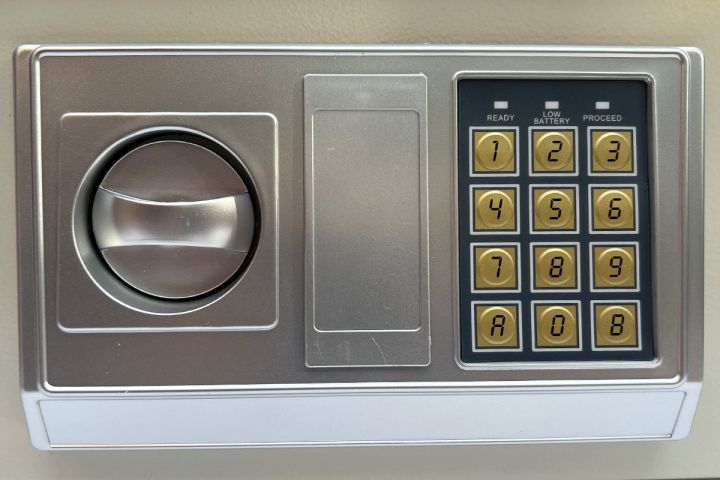 Mini%20%20Loker%20/%20Safe%20Deposit%20box%20-%20Image%207