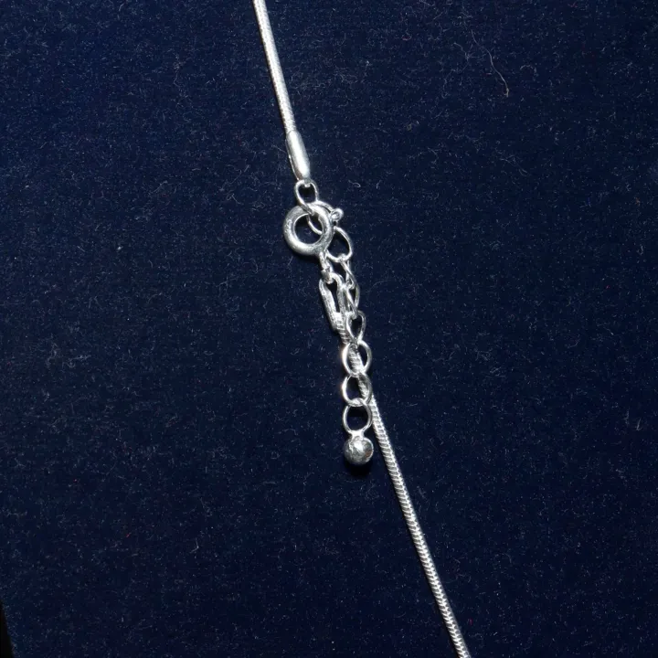 Silver%20Necklace%20For%20Women%20-%20Image%204