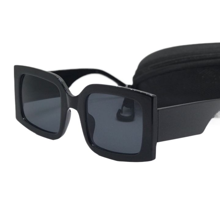 Peter%20Dreamer%20New%20Oversized%20Square%20Black%20Sunglasses%20with%20Thick%20Frame%20for%20Women%20-%20Trendy%20Korean%20Eyewear%20-%20Image%202