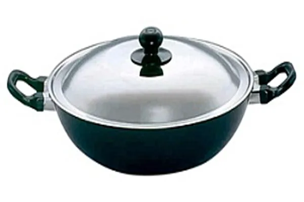 Hawkins%20Deep-Fry%20Pan%204L%20With%20Stainless%20Steel%20Lid%20-%20Image%204