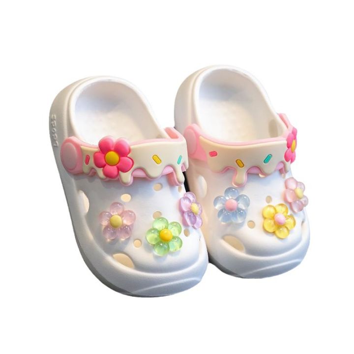 Children's slippers summer baby 2024 New cute flower soft bottom indoor non-slip children's sandals hole shoes