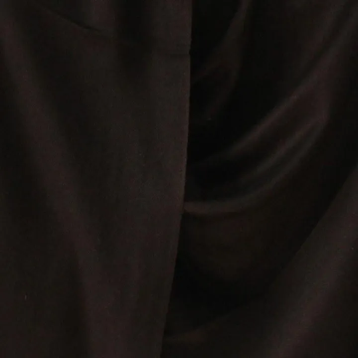 Black%20Shawl%20Silk%20Woolen%20Wrap%20Scarf%20Fashionable%20And%20Stylish%20-%20Image%204