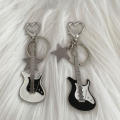 New style Cool Keychain Charming Female Trendy Pendant Star-shaped Guitar design Retro accessories for Daily wear Street fashion. 