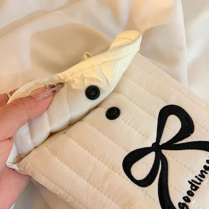 Fashion%20Bow%20Period%20Bag%20Large%20Capacity%20Portable%20Sanitary%20Napkin%20Storage%20Bag%20Multifunctional%20Menstrual%20Pad%20Bag%20Women%20-%20Image%205