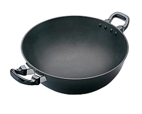 Hawkins%20Deep-Fry%20Pan%204L%20With%20Stainless%20Steel%20Lid%20-%20Image%203