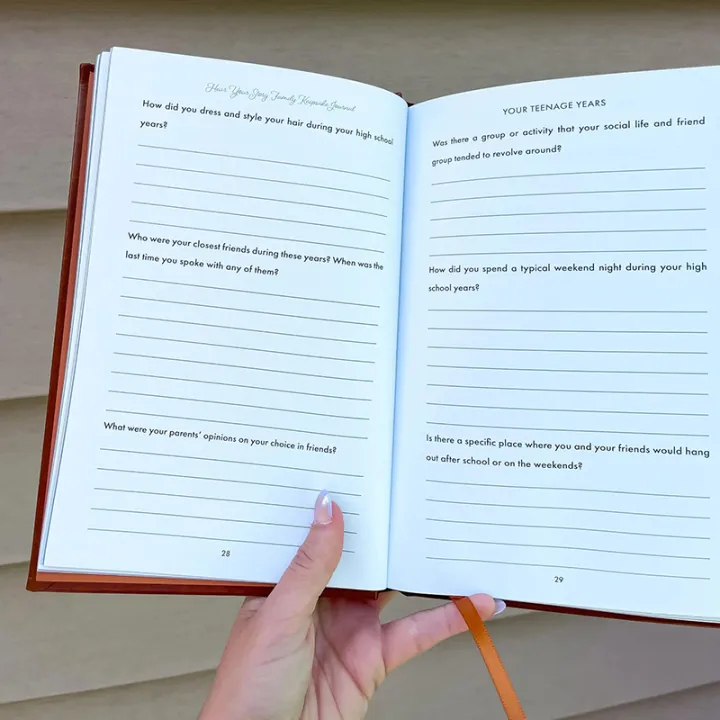 Mom,%20I%20Want%20To%20Hear%20Your%20Story%20Leather%20Hardcover%20Ribbon%20Bookmark%20Mom%20Tell%20Me%20Your%20Life%20Story%20Journal%20Meaningful%20Memory%20Journal%20FUHENG%20-%20Image%205