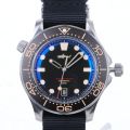 eimdallr Watch itanium Sea host 35 Automat echanal C3 Lus Steel ylon White la ial 200 ie Watches en. 