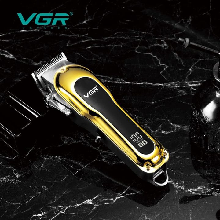 VGR%20V-680%20Professional%20Salon%20Series%20Hair%20Clipper/Trimmer%20for%20Men,%20200%20min%20Runtime%20with%204%20Length%20Settings%20(Gold)%20-%20Image%204