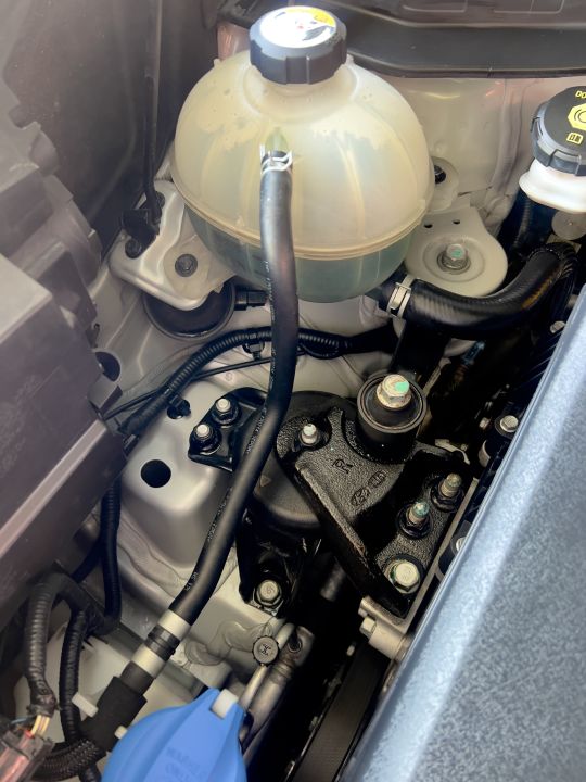 OGAS%20Engine%20-%20Professional%20Engine%20Cleaner%20and%20Degreaser%20%7C%20Cuts%20Heavy%20Grease,%20Grime,%20Oil%20and%20Dirt%20Build%20Up%20%7C%20Car%20Detailing%20-%20Image%205