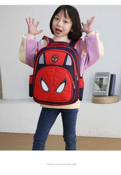 School%20Bag%203D%20Spiderman%20School%20Bag%20Travel%20Bag%20for%20Kids%20up%20to%20UKG%20to%20Class%204%20-%20Image%204