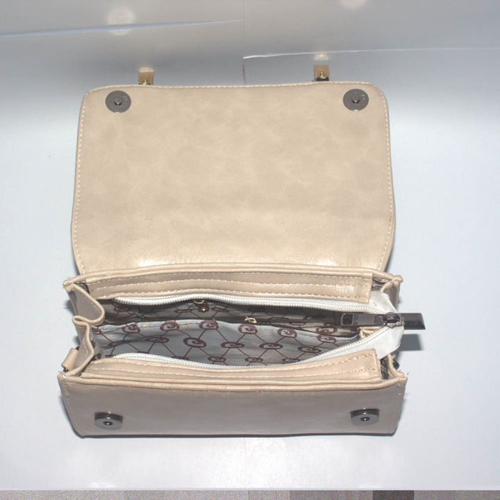 Coach%20Cross%20Body%20&%20Shoulder%20Bags%20-%20Image%203