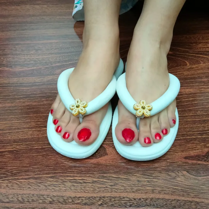 Chinese%20Style%20White%20Slippers%20for%20Girls%20%7C%20Deluxe%20shoes%20Waterproof%20Chappal%20for%20Women%20%7C%20Washable%20chappal%20for%20girls%20with%20high%20quality%20and%20low%20price%20-%20Image%202