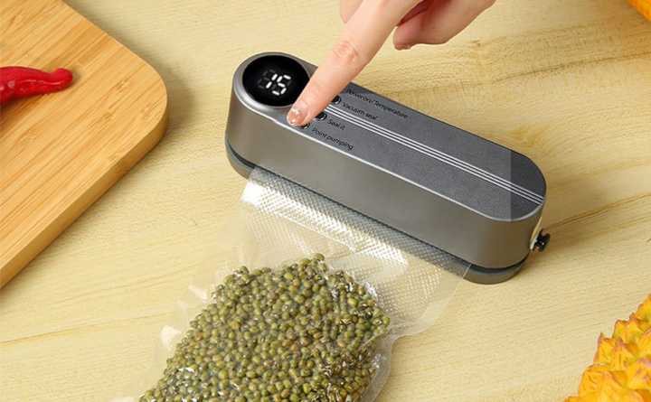 Cordless%20Mini%20Bag%20Sealer%20Handheld%20Heat%20Vacuum%20Sealer%20with%203%20Sealing%20Gears%20for%20Candies%20Snacks%C2%A0Food%C2%A0Storage%20Meat%20Pulses%20-%20Image%203