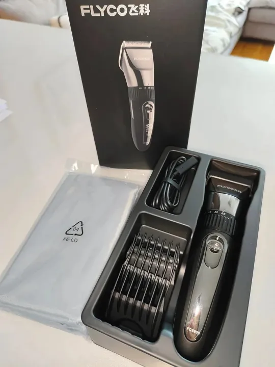 FLYCO%20FC5908%20Professional%20Hair%20Clipper%20%E2%80%93%20Titanium%20Ceramic%20Blade,%20180-Min%20Cordless,%20USB-C,%20Quiet%20&%20Washable,%20Dual-Speed%20Trimmer%20for%20Men,%20Kids%20&%20Home%20Haircuts%20-%20Image%208