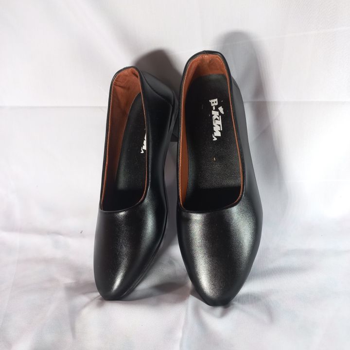 Black%20Leather%20Close%20Shoes%20For%20Women%20-%20Image%204