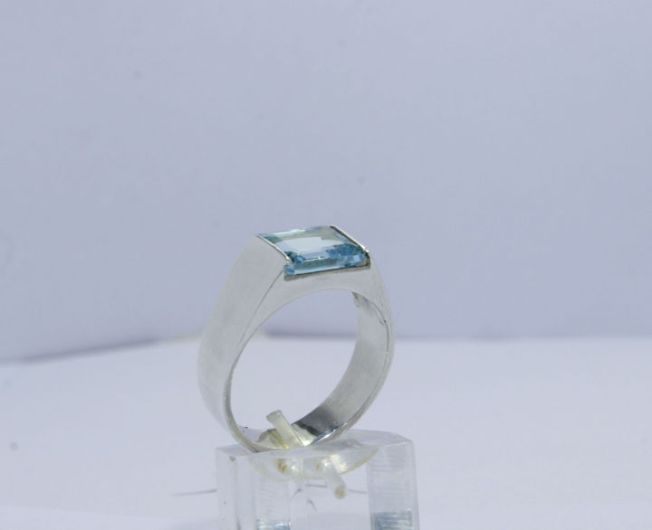 Silver%20Blue%20Topaz%20Ring%20-%20Image%203