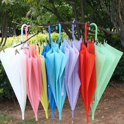 Transparent%20Umbrella%20with%20an%20Easy%20Grip%20Handle%20-%20Image%202