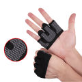 Four finger sports non-slip fitness half finger gloves silicone thickened men's and women's equipment dumbbell weightlifting strength training gloves. 