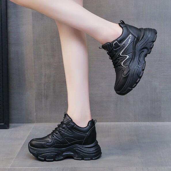 Chunky%20Sneakers%20Women's%20Casual%20Footwear%20Flats%20Vintage%20Thick%20Soled%20Leisure%20Sports%20Shoes%20-%20Image%204