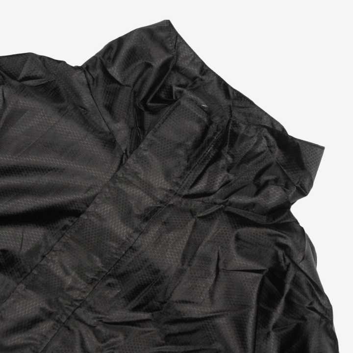 Black%20Raincoat%20Set%20For%20Men%20-%20Image%204