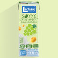 Lactasoy Soyyo Shine Muscat Grape - 180ml. 