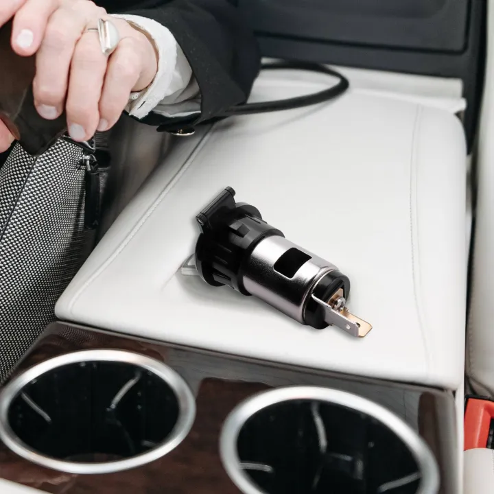 12V%20120W%20Lighter%20Power%20Socket%20Plug%20Outlet%20For%20Car%20Motorcycle%20Boat%20-%20Image%202