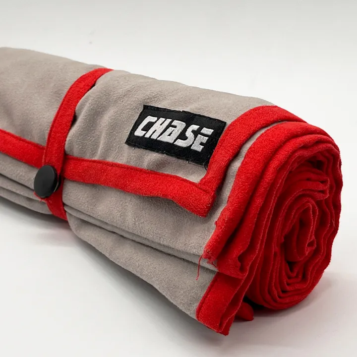 Chase%20Compact%20&%20Ultra%20Soft%20Microfiber%20Gym%20Hiking%20Travel%20Towel%20%7C%20Quick%20Dry%20-%20Super%20Absorbent%20&%20Lightweight%20with%20Loop%20and%20Zip%20Pocket%20(45%20x%2096%20cm,%20Grey)%20-%20Image%206