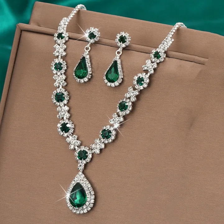 3%20pieces%20of%20women's%20crystal%20droplet%20necklace%20with%20earrings%20set%20for%20wedding%20evening%20dress%20accessories%20-%20Image%204
