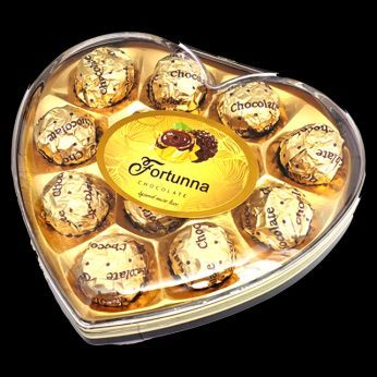 Heart Shape Gift Box With Milk Ball Compound Chocolate 12 Pcs Set ...