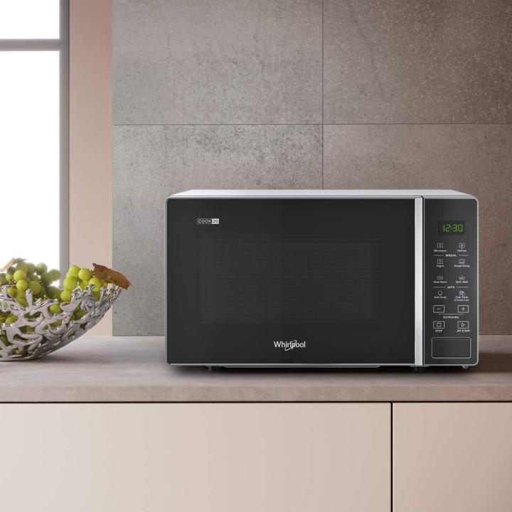 Whirlpool%20Magicook%20Pro%2020SE%2020%20L%20Microwave%20%20Solo%20(Black)%20-%20Image%207