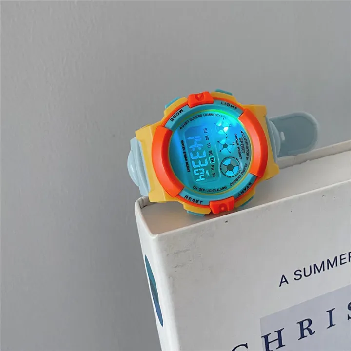 %E3%80%90Quality%20certifications%E3%80%91Men's%20and%20Women's%20Watches%20junior%20high%20school%20students%20simple%20luminous%20waterproof%20multi-function%20digital%20watch%20-%20Image%202