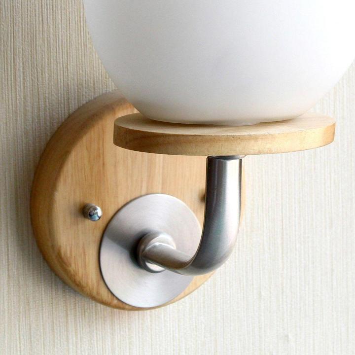 Wooden%20Wall%20Lamp%20-%20Image%203