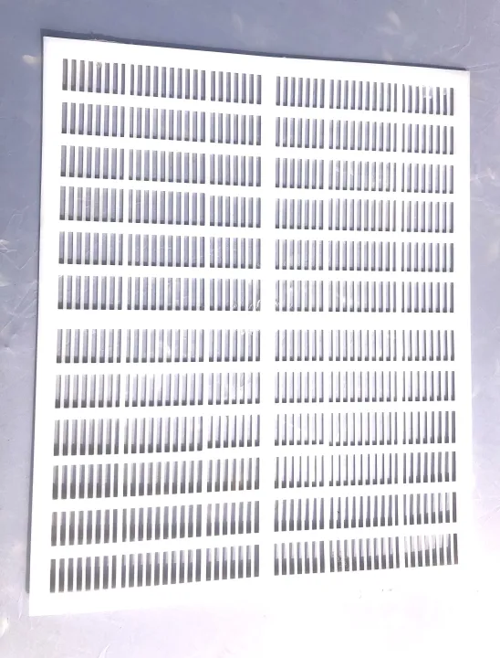 Plastic%20Queen%20Excluder%20For%20Melifera%20Bees%20-%20Image%202