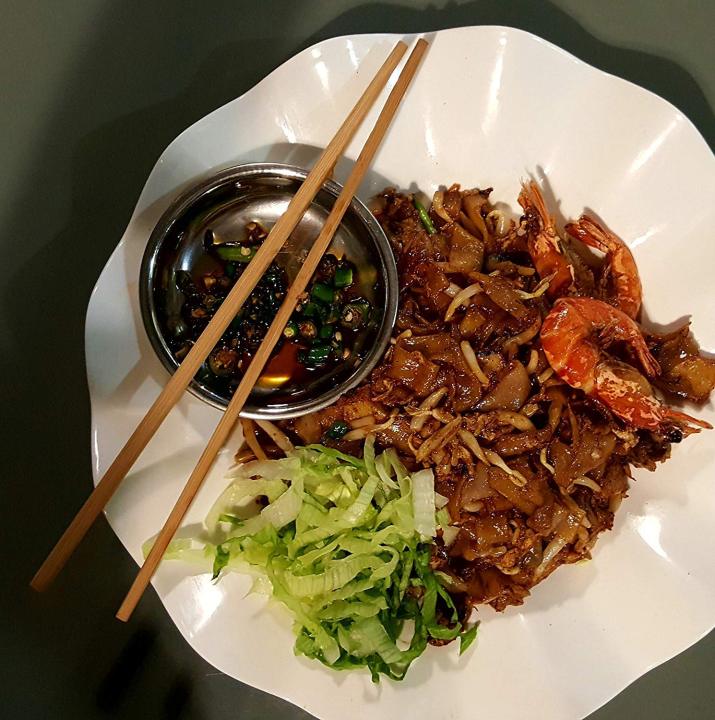 Solid%20Brown%20Chopsticks%20Reusable/Chinese%20Chopsticks/Wooden%20Chopsticks%20(Pack%20of%202%20Pairs)%20-%20Image%206