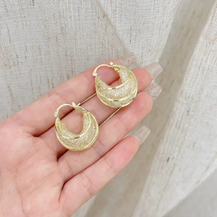 European%20and%20American%20super%20flash%20mesh%20crushed%20stone%20U-shaped%20earrings,%20high-end%20fashion%20temperament,%20celebrity%20style,%20light%20luxury,%20exaggerated%20earrings%20-%20Image%202