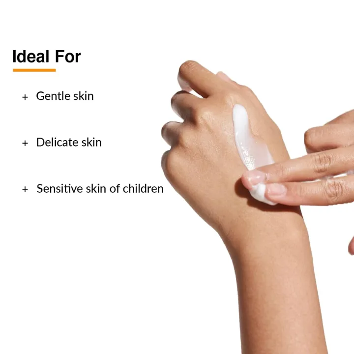 Fix%20Derma%20Shadow%20Tinted%20Sunscreen%2030g%20%7C%20Shade%20-%20Light%20%7C%20SPF%2050+%20%7C%201%25%20Hyaluronic%20Acid%20%7C%20UVA%20&%20UVB%20%7C%20PA+++%20-%20Image%206