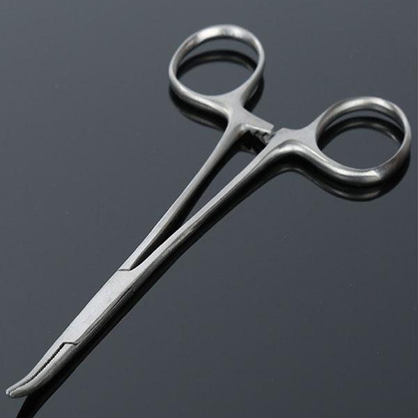 Curved%20Mosquito%20Artery%20Forcep/Hemostatic%20Scissor%206%20Inch%20(%20Surgical%20Scissors)%20-%20Image%204