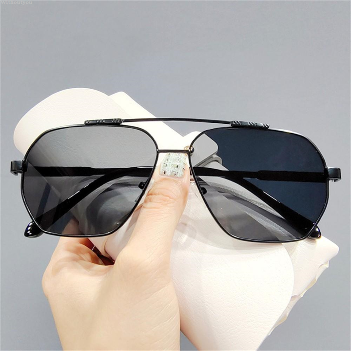 Withoutyou%20Fashion%20Accessories%20Women's%20Gear%20Cycling%20Glasses%20Protective%20Eyewear%20Brand%20Designer%20Sheet%20Polarizers%20Reflective%20Sunglasses%20Portable%20Vintage%20FitComfort%20Coated%20Frames%20Oversized%20Sunglasses%20Luxury%20Fashion%20Driving%20Glasses%20Men's%20Sun%20Protection%20-%20Image%202