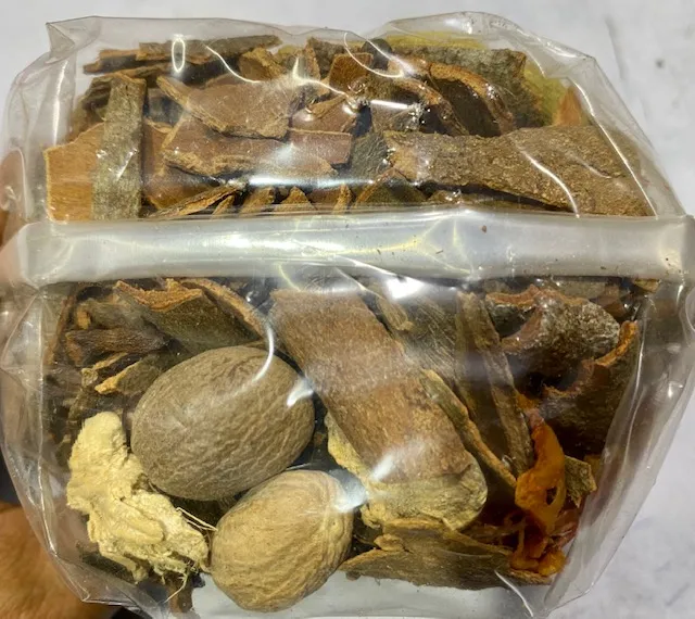 Mix%20Dry%20Spice%20Garam%20Masala%20500%20Gm%20Packet%20-%20Image%203