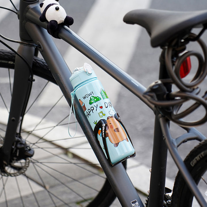 750ml%20Capibara%20Water%20Bottle%20Leakproof%20Cute%20Drink%20Bottle%20With%20Straw%20And%20Carry%20Strap%20For%20Outdoor%20Camping%20Sports%20&%20Fitness%20BPA%20Free%20Kengding%20-%20Image%203