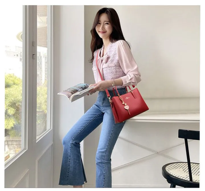 New%202024%20Medium-Sized%20Bridal%20Handbag%20-%20Faux%20Leather%20Top-Handle%20Elegant%20Design%20-%20Image%203