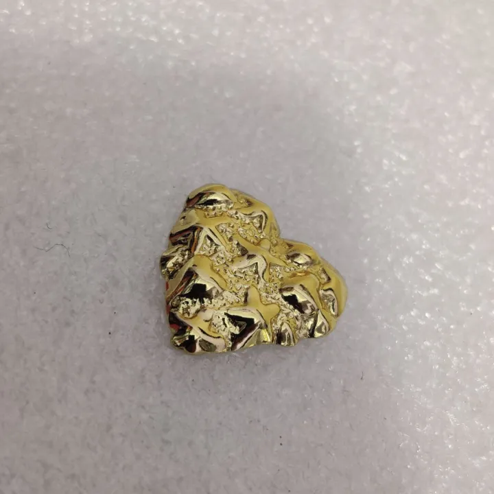 Priyas%20Collection%20Heart%20Shaped%20With%20Rugged%20Texture%20Earrings%20-%20Image%203