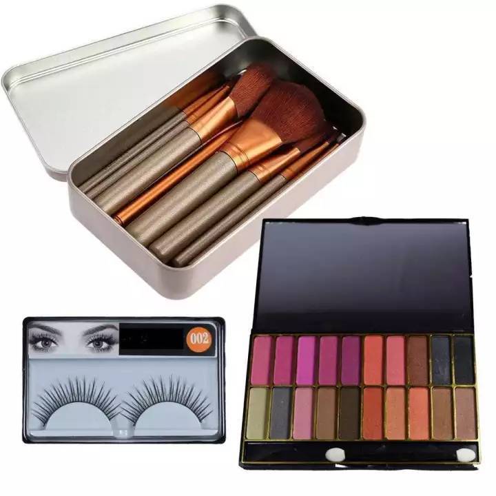 Makeup Set Combo Comes With Brush Set,Eyeshadow Palette,Eyelashes