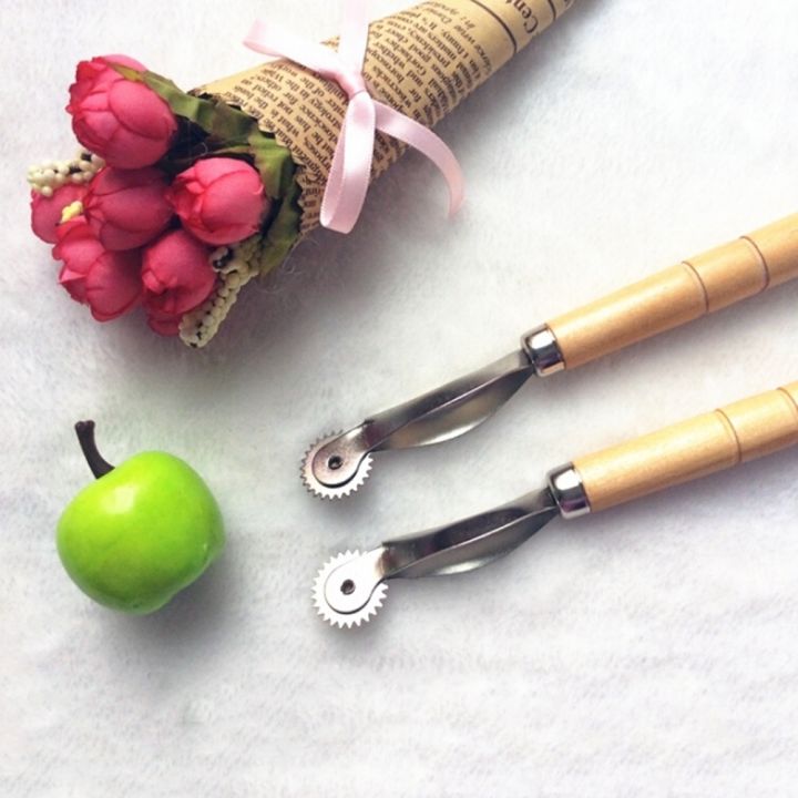 Tracing%20Wheel/Roller%20-%20Image%204